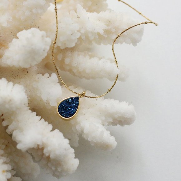 NEW 18K Gold Plated Blue Drusy Teardrop Necklace - Picture 7 of 9